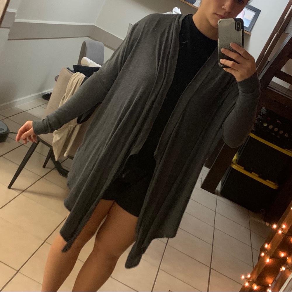 Grey Abercrombie & Fitch cardigan size M/L